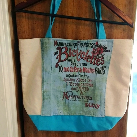 French canvas tote with blue trim